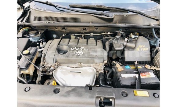 Buy Import Toyota HiAce Black Truck in Import - Dubai in Belait Buy Import Toyota HiAce Black Truck in Import - Dubai in Belait