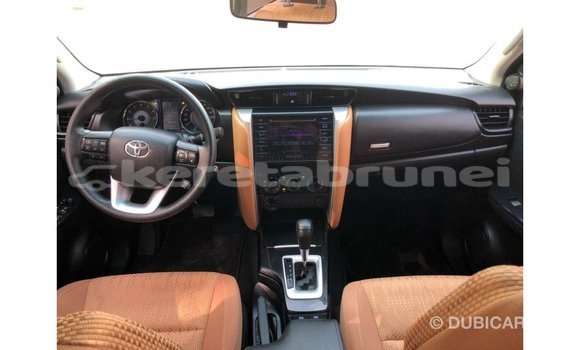 Buy Import Toyota Fortuner White Car in Import - Dubai in Belait Buy Import Toyota Fortuner White Car in Import - Dubai in Belait