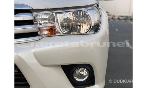 Buy Import Toyota Hilux White Car in Import - Dubai in Belait Buy Import Toyota Hilux White Car in Import - Dubai in Belait