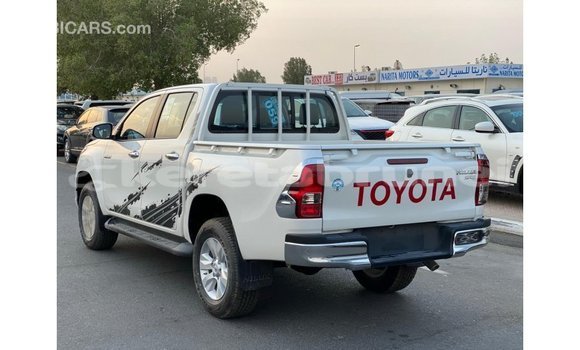 Buy Import Toyota Hilux White Car in Import - Dubai in Belait Buy Import Toyota Hilux White Car in Import - Dubai in Belait