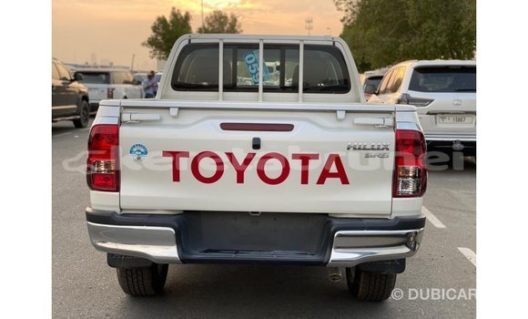 Buy Import Toyota Hilux White Car in Import - Dubai in Belait Buy Import Toyota Hilux White Car in Import - Dubai in Belait