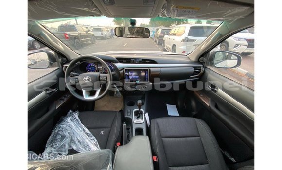 Buy Import Toyota Hilux White Car in Import - Dubai in Belait Buy Import Toyota Hilux White Car in Import - Dubai in Belait