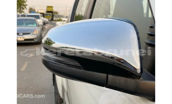 Buy Import Toyota Hilux White Car in Import - Dubai in Belait Buy Import Toyota Hilux White Car in Import - Dubai in Belait