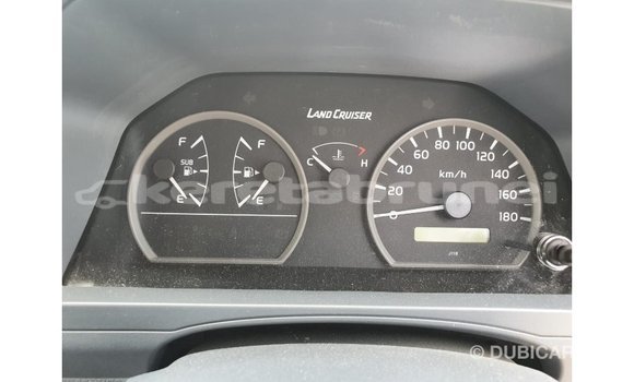 Buy Import Toyota Land Cruiser White Car in Import - Dubai in Belait Buy Import Toyota Land Cruiser White Car in Import - Dubai in Belait