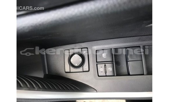 Buy Import Toyota HiAce White Truck in Import - Dubai in Belait Buy Import Toyota HiAce White Truck in Import - Dubai in Belait