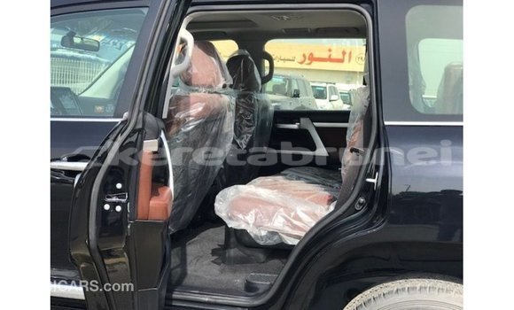 Buy Import Toyota Land Cruiser Black Car in Import - Dubai in Belait Buy Import Toyota Land Cruiser Black Car in Import - Dubai in Belait