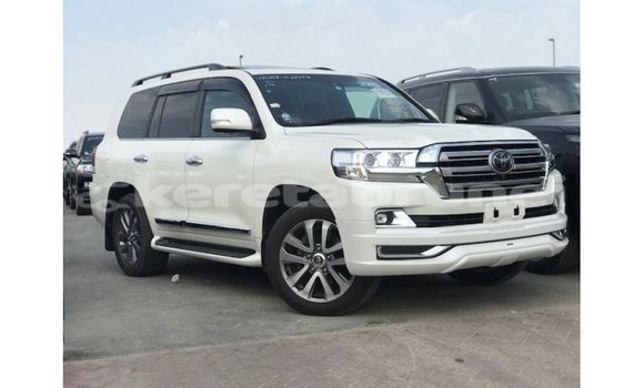 Buy Import Toyota Land Cruiser White Car in Import - Dubai in Belait
