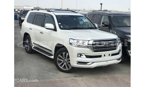 Buy Import Toyota Land Cruiser White Car in Import - Dubai in Belait Buy Import Toyota Land Cruiser White Car in Import - Dubai in Belait