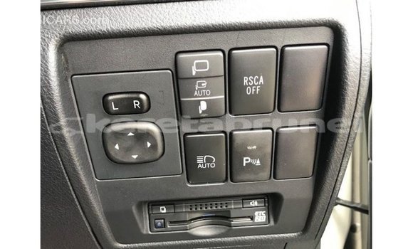 Buy Import Toyota Land Cruiser White Car in Import - Dubai in Belait Buy Import Toyota Land Cruiser White Car in Import - Dubai in Belait