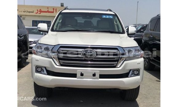 Buy Import Toyota Land Cruiser White Car in Import - Dubai in Belait Buy Import Toyota Land Cruiser White Car in Import - Dubai in Belait