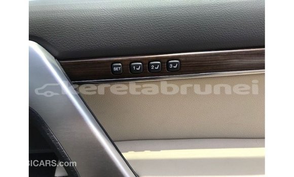 Buy Import Toyota Land Cruiser White Car in Import - Dubai in Belait Buy Import Toyota Land Cruiser White Car in Import - Dubai in Belait