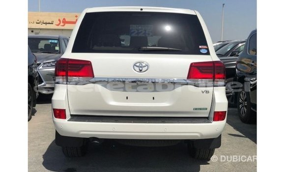 Buy Import Toyota Land Cruiser White Car in Import - Dubai in Belait Buy Import Toyota Land Cruiser White Car in Import - Dubai in Belait