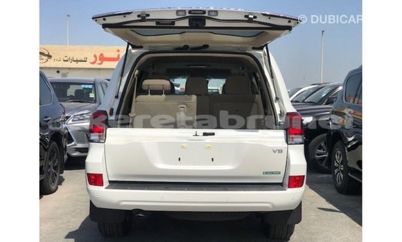 Buy Import Toyota Land Cruiser White Car in Import - Dubai in Belait Buy Import Toyota Land Cruiser White Car in Import - Dubai in Belait