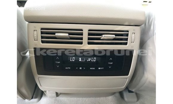 Buy Import Toyota Land Cruiser White Car in Import - Dubai in Belait Buy Import Toyota Land Cruiser White Car in Import - Dubai in Belait