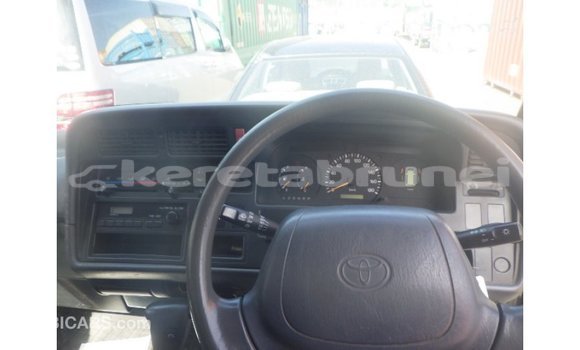 Buy Import Toyota Hiace White Car in Import - Dubai in Belait Buy Import Toyota Hiace White Car in Import - Dubai in Belait