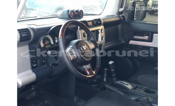 Buy Import Toyota FJ Cruiser White Car in Import - Dubai in Belait Buy Import Toyota FJ Cruiser White Car in Import - Dubai in Belait