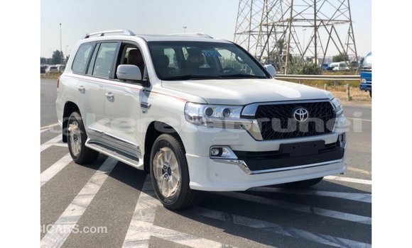 Buy Import Toyota Land Cruiser White Car in Import - Dubai in Belait Buy Import Toyota Land Cruiser White Car in Import - Dubai in Belait