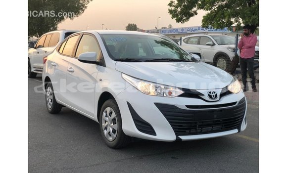 Buy Import Toyota DA White Truck in Import - Dubai in Belait Buy Import Toyota DA White Truck in Import - Dubai in Belait