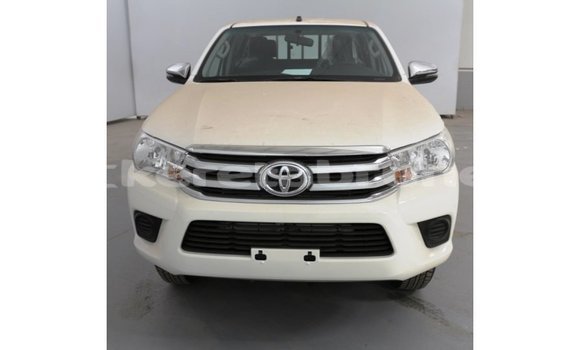Buy Import Toyota Hilux White Car in Import - Dubai in Belait Buy Import Toyota Hilux White Car in Import - Dubai in Belait