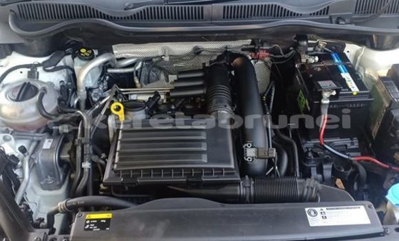 Buy Used Volkswagen Golf White Car in Bandar Seri Begawan in Brunei-Muara Buy Used Volkswagen Golf White Car in Bandar Seri Begawan in Brunei-Muara
