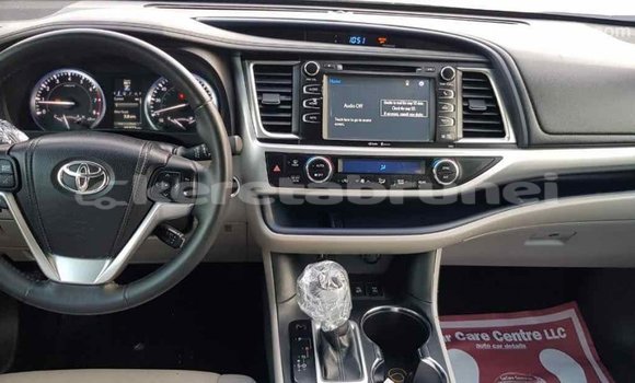 Buy Import Toyota Highlander Black Car in Import - Dubai in Belait Buy Import Toyota Highlander Black Car in Import - Dubai in Belait