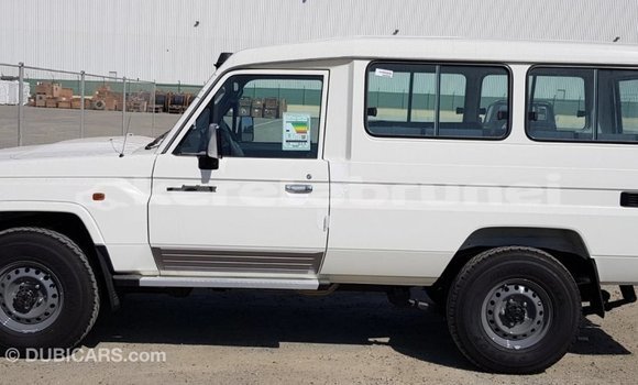 Buy Import Toyota Land Cruiser White Car in Import - Dubai in Belait Buy Import Toyota Land Cruiser White Car in Import - Dubai in Belait
