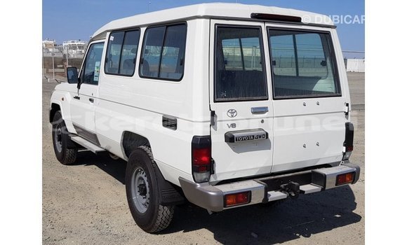 Buy Import Toyota Land Cruiser White Car in Import - Dubai in Belait Buy Import Toyota Land Cruiser White Car in Import - Dubai in Belait