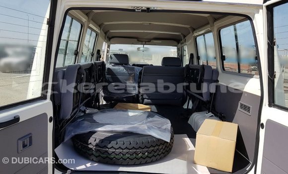 Buy Import Toyota Land Cruiser White Car in Import - Dubai in Belait Buy Import Toyota Land Cruiser White Car in Import - Dubai in Belait