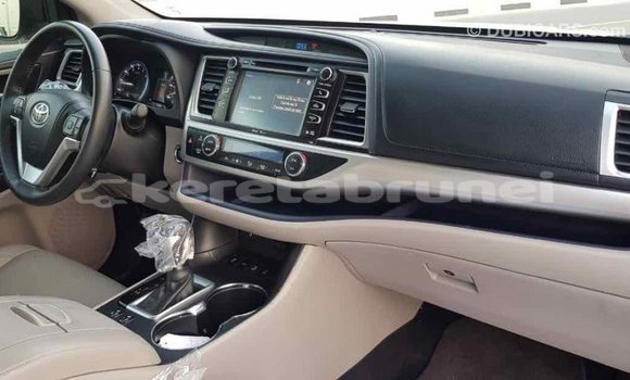 Buy Import Toyota Highlander Black Car in Import - Dubai in Belait Buy Import Toyota Highlander Black Car in Import - Dubai in Belait