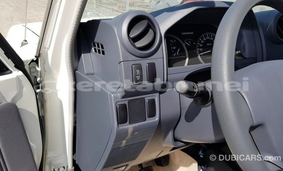 Buy Import Toyota Land Cruiser White Car in Import - Dubai in Belait Buy Import Toyota Land Cruiser White Car in Import - Dubai in Belait
