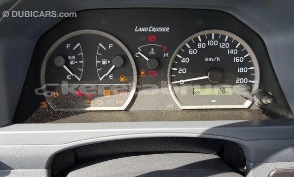 Buy Import Toyota Land Cruiser White Car in Import - Dubai in Belait Buy Import Toyota Land Cruiser White Car in Import - Dubai in Belait