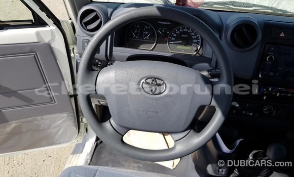 Buy Import Toyota Land Cruiser White Car in Import - Dubai in Belait Buy Import Toyota Land Cruiser White Car in Import - Dubai in Belait