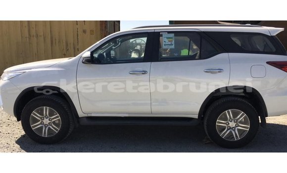 Buy Import Toyota Fortuner White Car in Import - Dubai in Belait Buy Import Toyota Fortuner White Car in Import - Dubai in Belait
