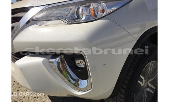 Buy Import Toyota Fortuner White Car in Import - Dubai in Belait Buy Import Toyota Fortuner White Car in Import - Dubai in Belait