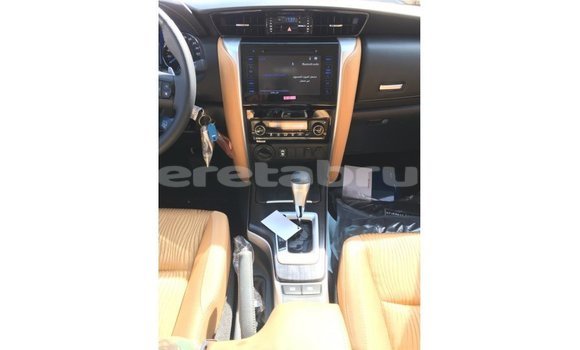 Buy Import Toyota Fortuner White Car in Import - Dubai in Belait Buy Import Toyota Fortuner White Car in Import - Dubai in Belait