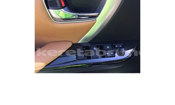 Buy Import Toyota Fortuner White Car in Import - Dubai in Belait Buy Import Toyota Fortuner White Car in Import - Dubai in Belait