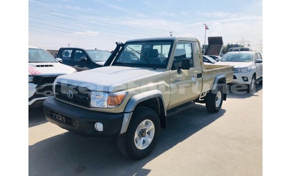Buy Import Toyota Land Cruiser Beige Car in Import - Dubai in Belait