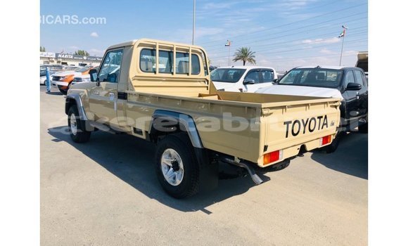 Buy Import Toyota Land Cruiser Beige Car in Import - Dubai in Belait Buy Import Toyota Land Cruiser Beige Car in Import - Dubai in Belait