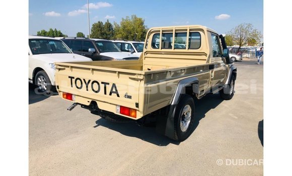 Buy Import Toyota Land Cruiser Beige Car in Import - Dubai in Belait Buy Import Toyota Land Cruiser Beige Car in Import - Dubai in Belait