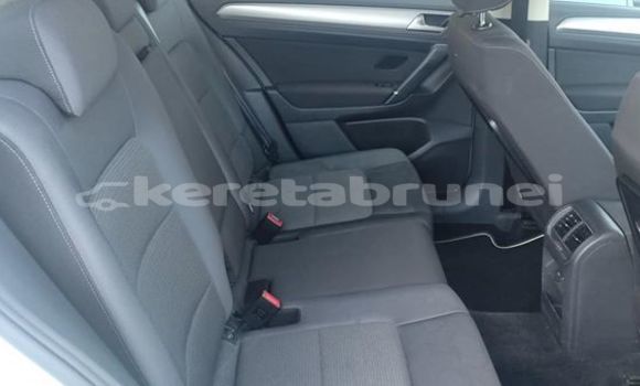 Buy Used Volkswagen Golf White Car in Bandar Seri Begawan in Brunei-Muara Buy Used Volkswagen Golf White Car in Bandar Seri Begawan in Brunei-Muara