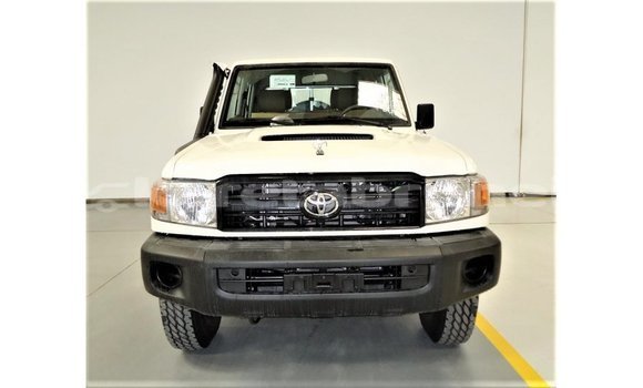 Buy Import Toyota Land Cruiser White Car in Import - Dubai in Belait