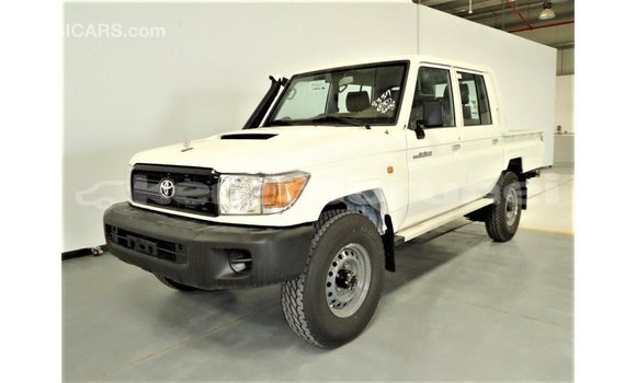 Buy Import Toyota Land Cruiser White Car in Import - Dubai in Belait Buy Import Toyota Land Cruiser White Car in Import - Dubai in Belait