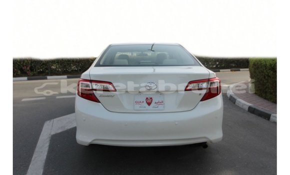 Buy Import Toyota Camry White Car in Import - Dubai in Belait Buy Import Toyota Camry White Car in Import - Dubai in Belait