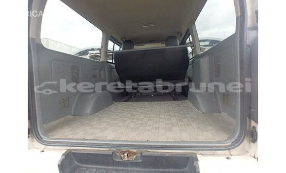 Buy Import Toyota Hiace White Car in Import - Dubai in Belait Buy Import Toyota Hiace White Car in Import - Dubai in Belait