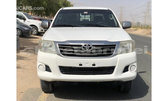Buy Import Toyota Hilux White Car in Import - Dubai in Belait Buy Import Toyota Hilux White Car in Import - Dubai in Belait