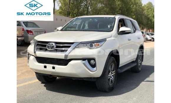 Buy Import Toyota Fortuner White Car in Import - Dubai in Belait