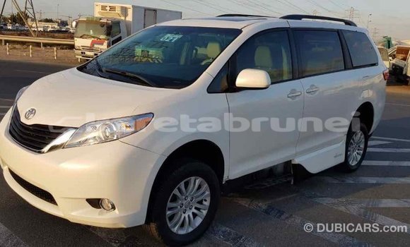 Buy Import Toyota Sienna White Car in Import - Dubai in Belait Buy Import Toyota Sienna White Car in Import - Dubai in Belait