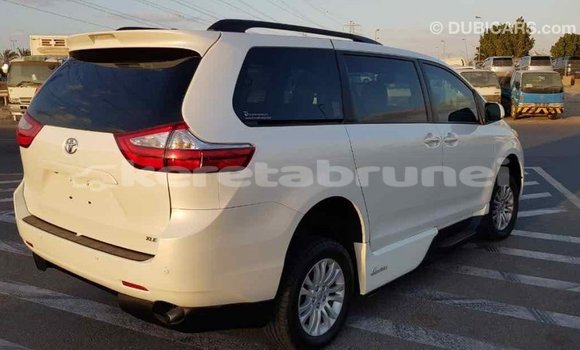 Buy Import Toyota Sienna White Car in Import - Dubai in Belait Buy Import Toyota Sienna White Car in Import - Dubai in Belait