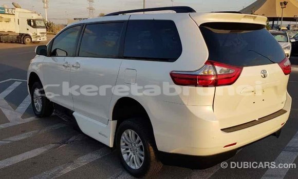 Buy Import Toyota Sienna White Car in Import - Dubai in Belait Buy Import Toyota Sienna White Car in Import - Dubai in Belait