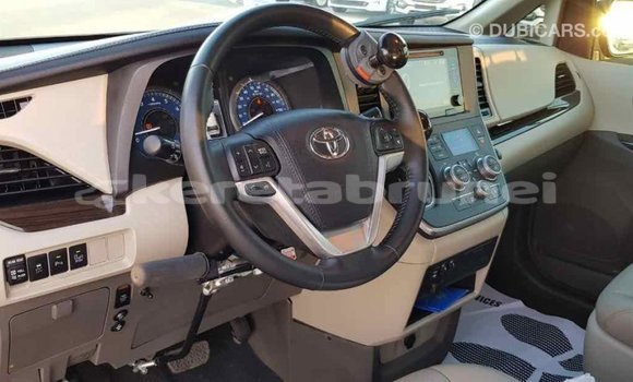 Buy Import Toyota Sienna White Car in Import - Dubai in Belait Buy Import Toyota Sienna White Car in Import - Dubai in Belait